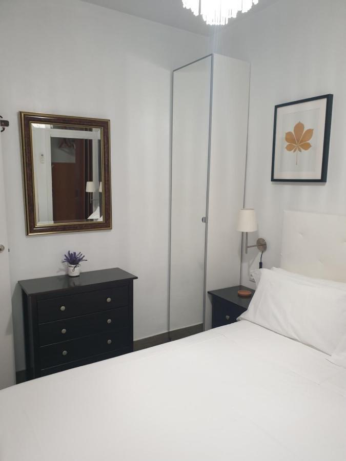 Apartment Tirso Molina Madrid Eksteriør billede