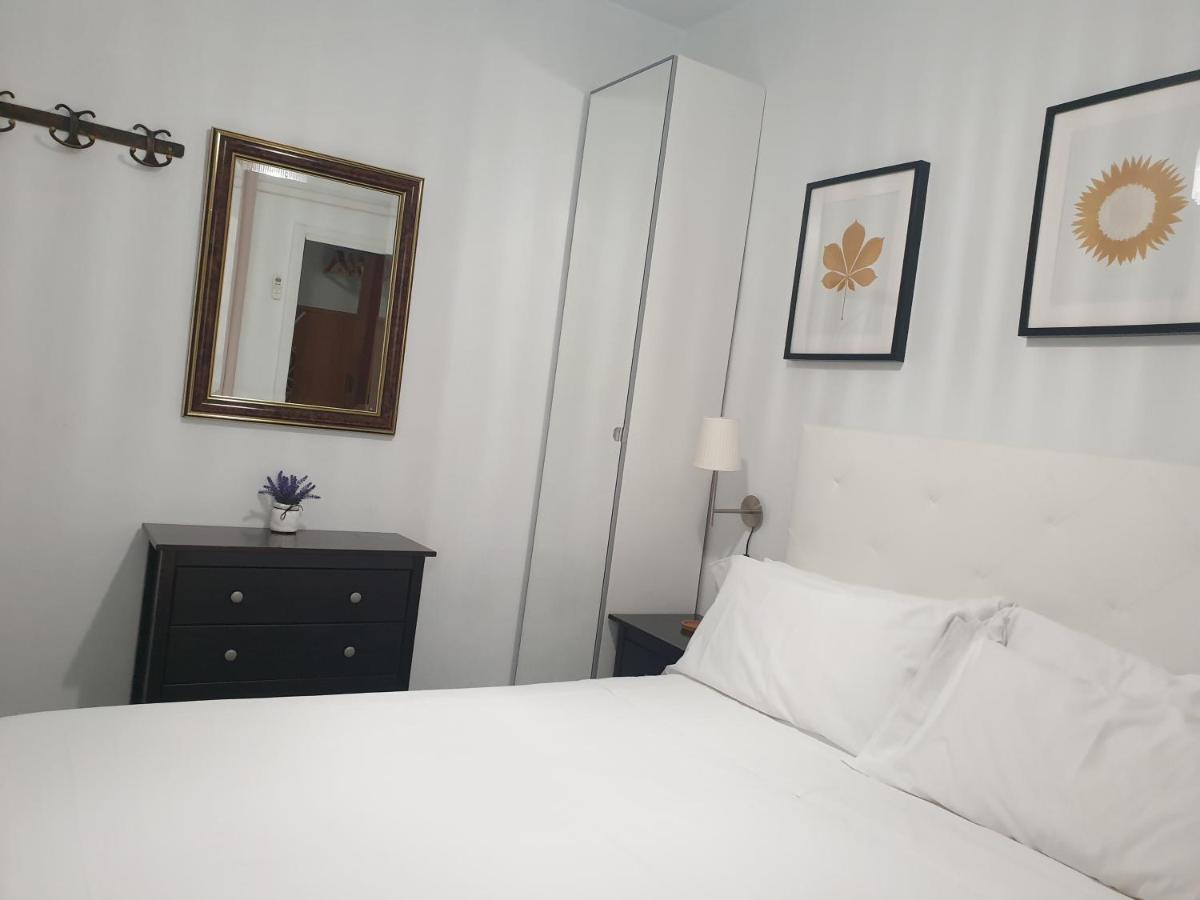 Apartment Tirso Molina Madrid Eksteriør billede