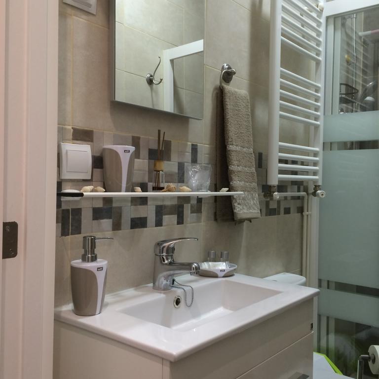 Apartment Tirso Molina Madrid Eksteriør billede