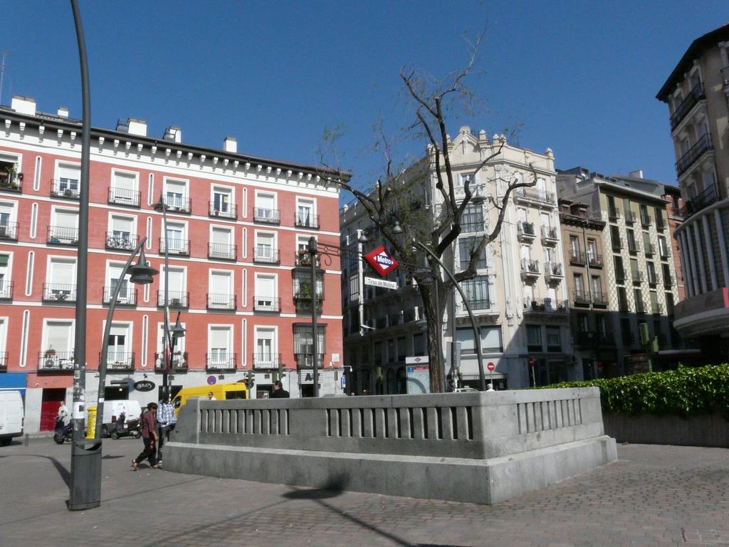 Apartment Tirso Molina Madrid Eksteriør billede